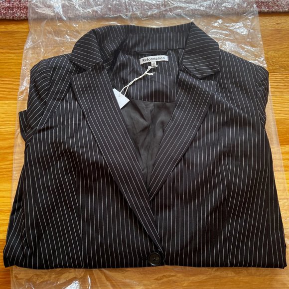 Reformation The Classic Relaxed Blazer | Black And White 🛍Thanksgiving Day Sale - Picture 7 of 10